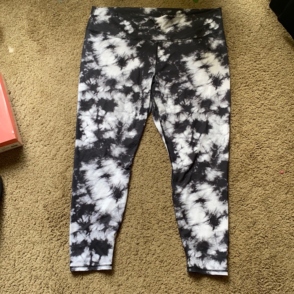 Fabletics tie dye power hold leggings